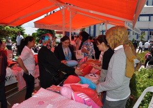 İşitme engellilerden kermes