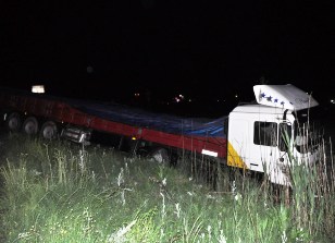 Konya'da çekici su kanalına düştü: 1 yaralı