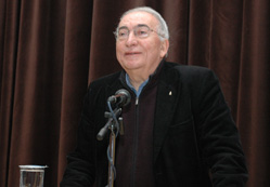 Şairlik ciddi bir iştir