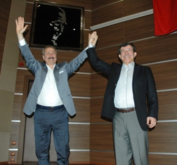 Davutoğlu: Bize dinlenmek haram