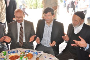 Davutoğlu pilavda