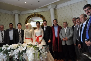 Arlı ailesinde çifte mutluluk