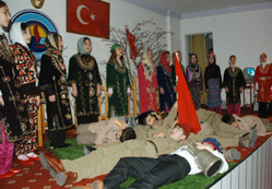 Gündoğdu Koleji'nden anlamlı gösteri