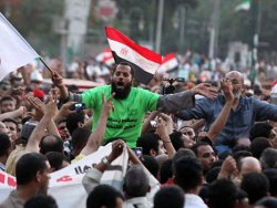 Tahrir'de yeniden devrim sesleri