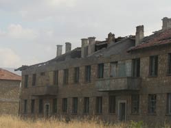 ‘Taş evler kaldırılsın!’