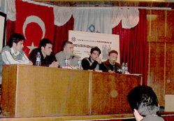 Gençler Akif'i konuştu