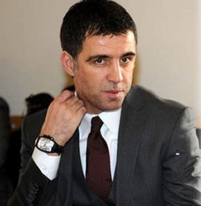 Hakan Şükür kaza geçirdi