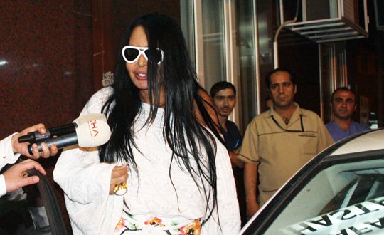 Bülent Ersoy hastaneye kaldırıldı