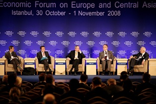 Dev zirve medyada tavan yapti