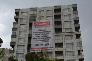 Evi de bütçeyi de koruyor