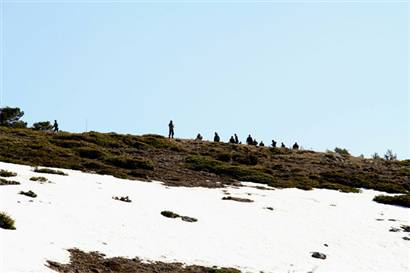 PKK’lılar Eruh’ta köylüleri siper etti