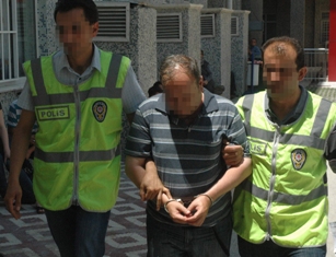 Memurluktan dolandırıcılığa