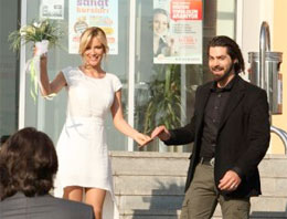 İki ünlü yeniden evlendi!