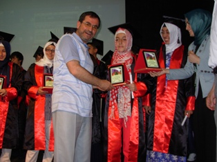 Gençlik’te mezuniyet coşkusu