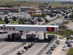 Suriye'den kaçışlar devam ediyor