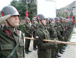 Bedelli askerlere süpriz