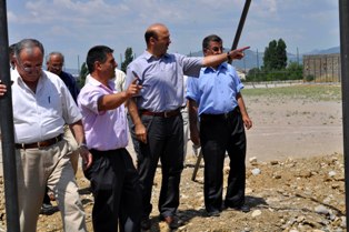 Tüfekçi, incelemelerde bulundu