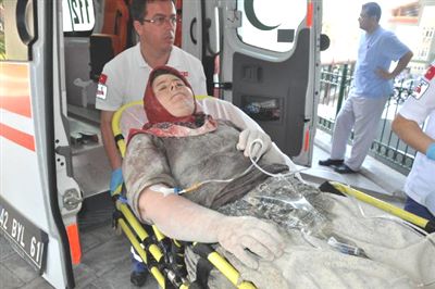 Römork su kanalına devrildi: 1 ölü, 5 yaralı