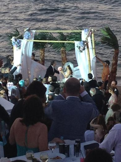 Oktay Kaynarca'dan akvaryumlu düğün
