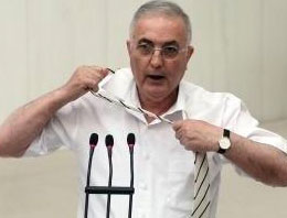 CHP'li vekilden kürsüde ilginç eylem