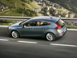 Volvo yeni modeli V40 ile iddialı geliyor
