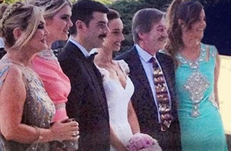 Boşanan eşler, düğünde buluştu!
