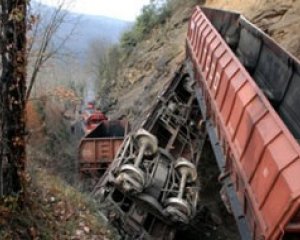 PKK'dan yük trenine mayınlı saldırı