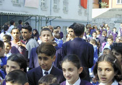 İlkokulda 'büyüklere saygı' olmayacak