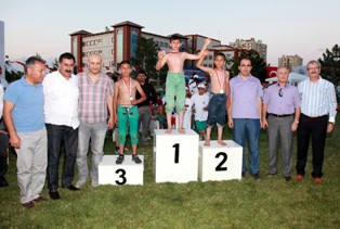 Güreş şampiyonası düzenlendi