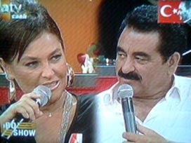 Herşey yalan, para hariç!