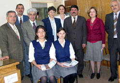 Başarılı öğrencilere takdir belgesi