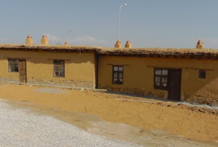 Şükran Köyü’ne 13 yeni kerpiç ev daha