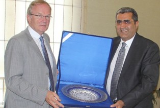 Alman Büyükelçi Çumra Şeker’e konuk oldu