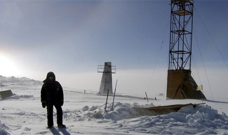 Buzuldan dev parça koptu!!!