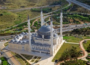 Mimar Sinan Camii ibadete açıldı