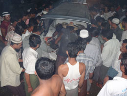 Arakan'da Müslümanlar katlediliyor