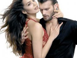 Kıvanç'tan Azra'ya büyük jest