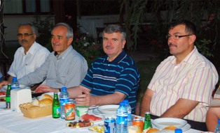 Başkan sahuru işçilerle yaptı