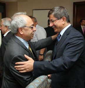 "Suriye'de Kürtler devrimin yanında"