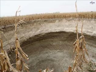 Karapınar'da yeni bir obruk oluştu