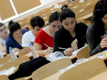 YÖK baraj puanı düşecek iddialarına cevap verdi