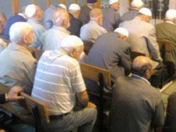 Diyanet'ten sandalyede namaz açıklaması