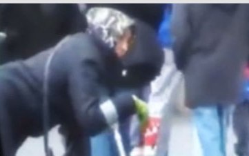 ABD'li dilenci kız herkesi şok etti!