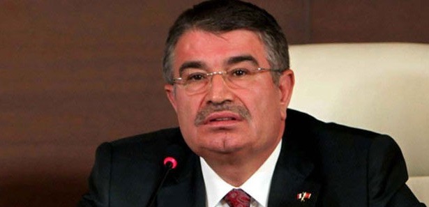 Türk milleti olarak bir ve diri olmalıyız