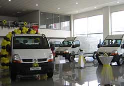 Renault ticari araçlarını tanıttı