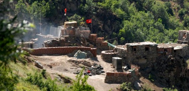 Doğudaki karakollar neden değişmiyor?