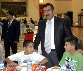 Vali Doğan'dan iftar yemeği