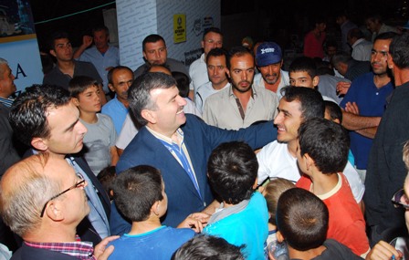 Mahalle iftarlarının anlamı büyük