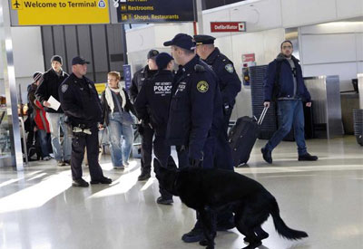 Havaalanında bomba paniği!