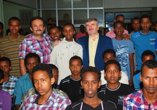 Akyürek'ten Somalili öğrencilere iftar